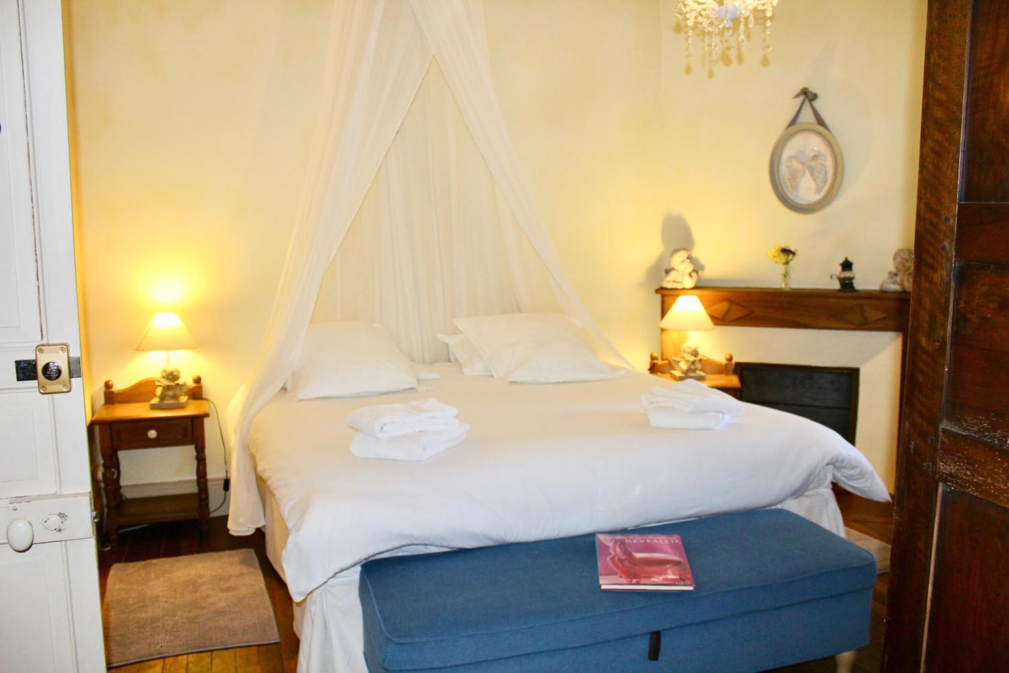 Le Relais Des Anges Bed and Breakfast Mercuès Buitenkant foto